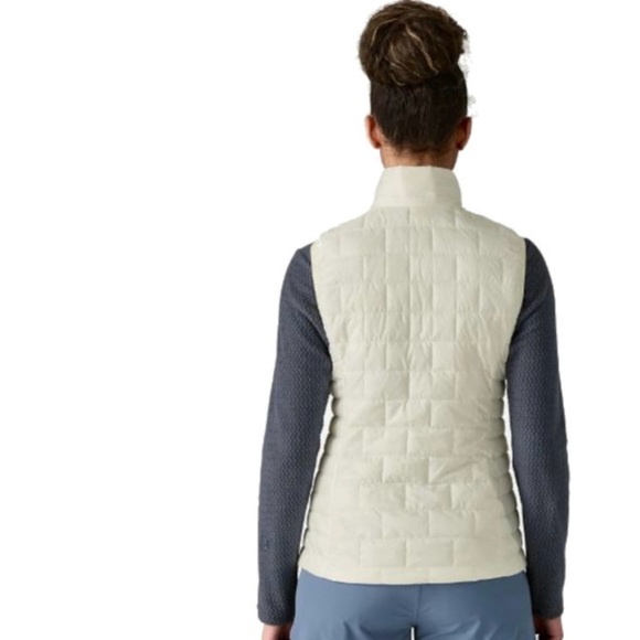 Patagonia Women's Cream Quilted Vest - Picture 2 of 11